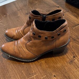 Stylish Brown Leather Ankle Boots